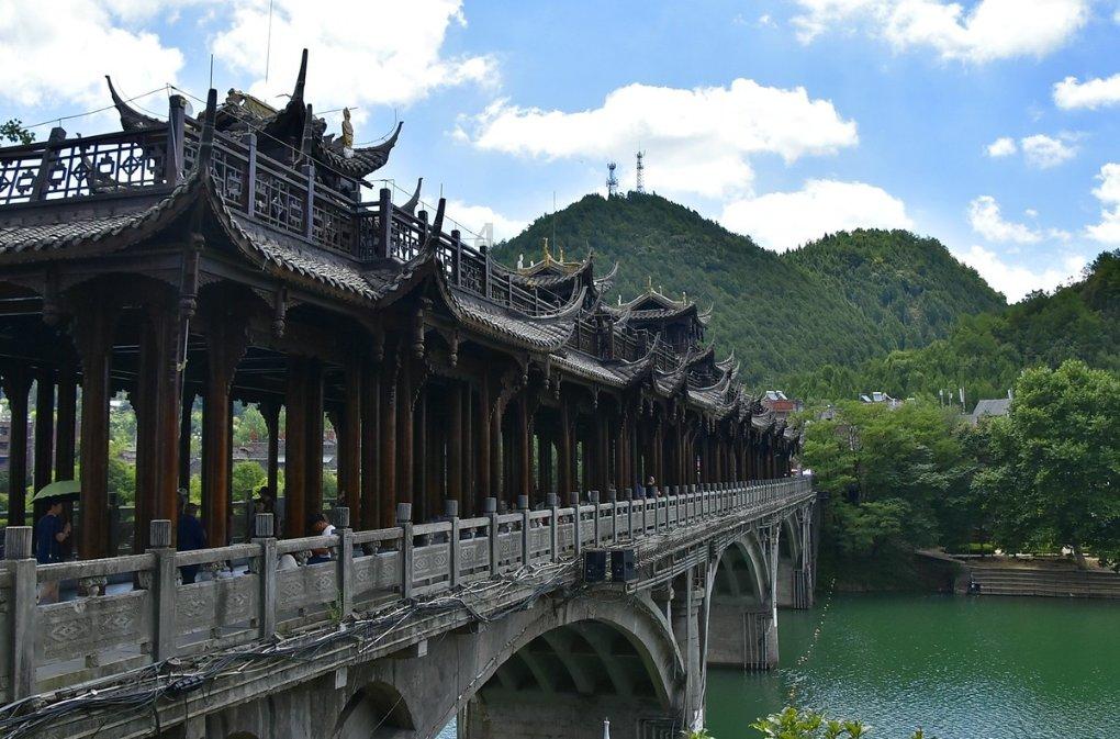 铁轨为什么放石头?-专业问答平台,解答您的所有问题